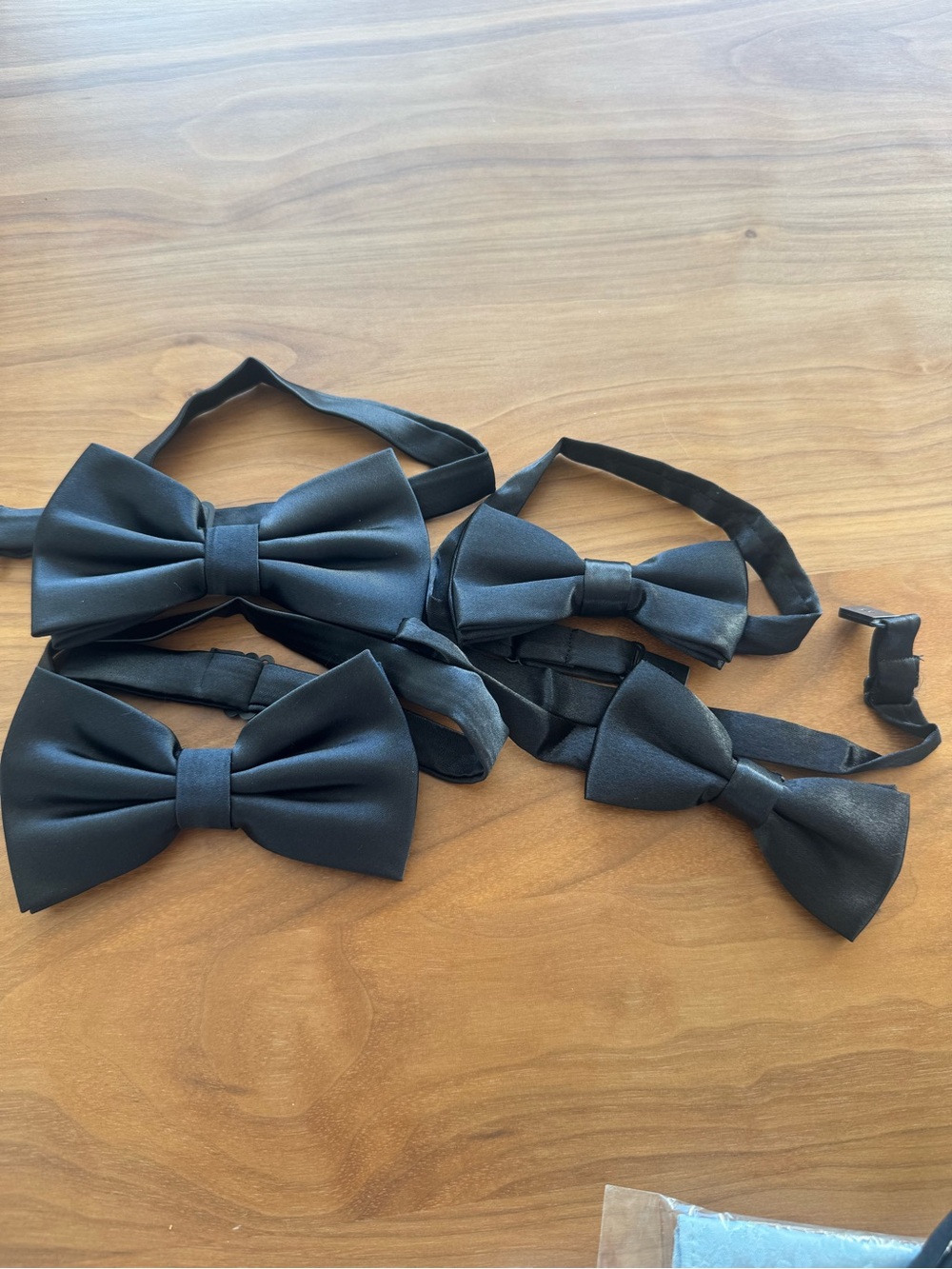 4 Bow ties (2 men and 2 boys)